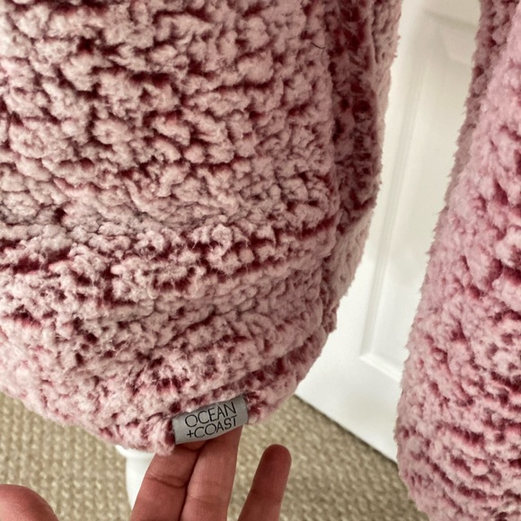 NWT  Soft, Lined, Sherpa Pullover - Picture 5 of 14